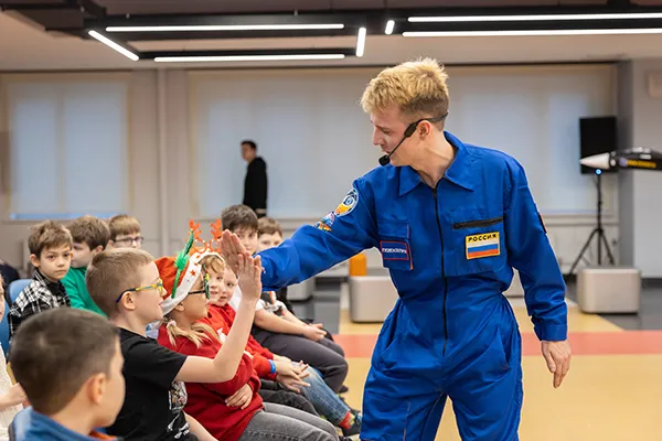 ТехноËлка "Авиа-приключение"